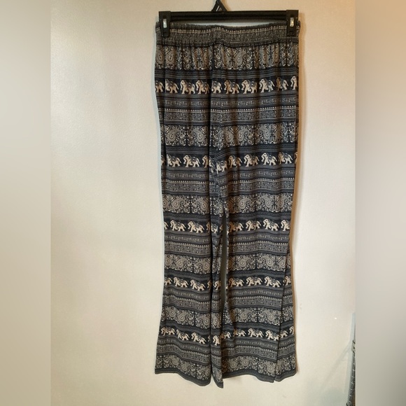 Elephant Print bell Bottom Stretchy Pants Women’s M/L - Picture 2 of 2
